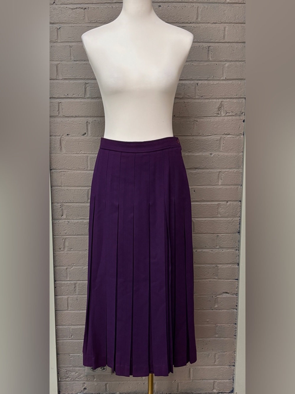 Vintage Wool Pleated Midi Skirt in Rich Purple 12
